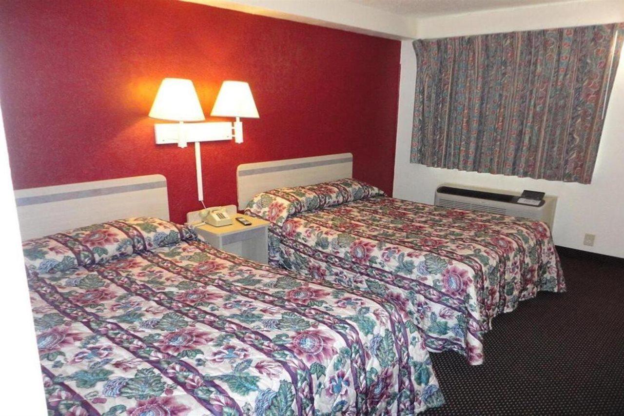 Americas Best Value Inn Батл Крик Экстерьер фото